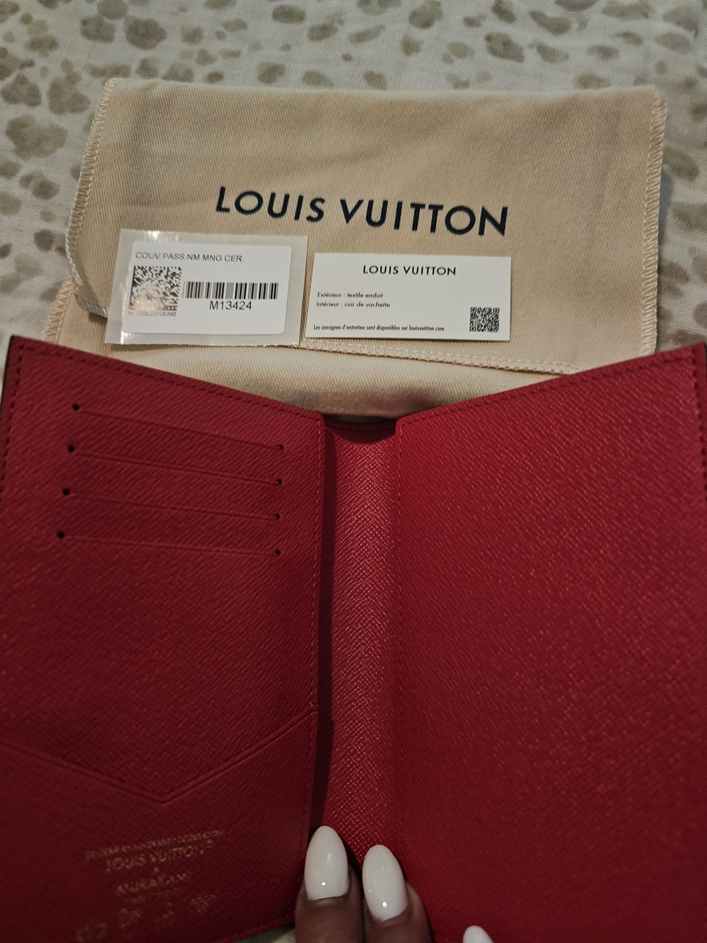 🍒Louis Vuitton Monogram Cerise Passport🍒 - Picture 3 of 3